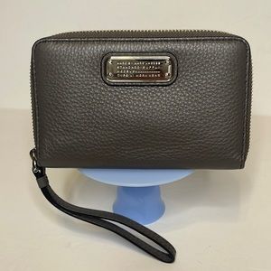 Marc Jacobs Wallet Wristlet